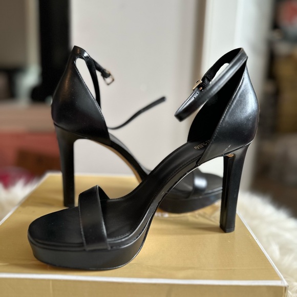 Mk Margot Sandals - Picture 2 of 2
